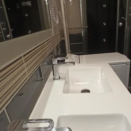 L'amiral Apartment
