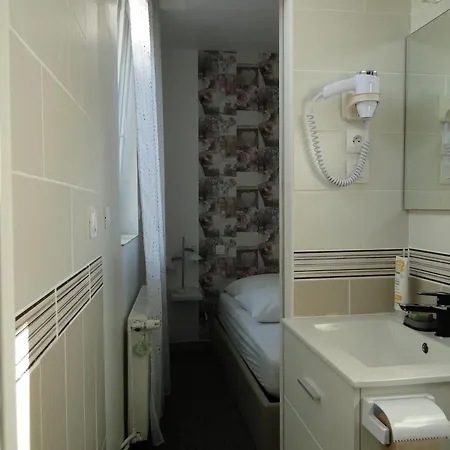 L'amiral Apartment *